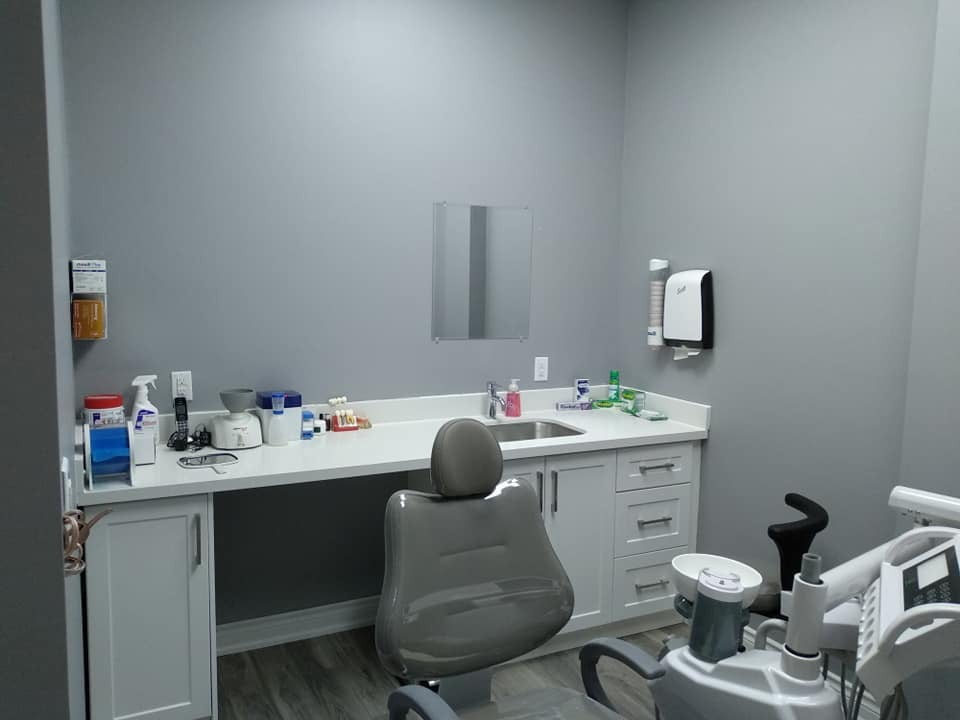 Dental Clinic 4